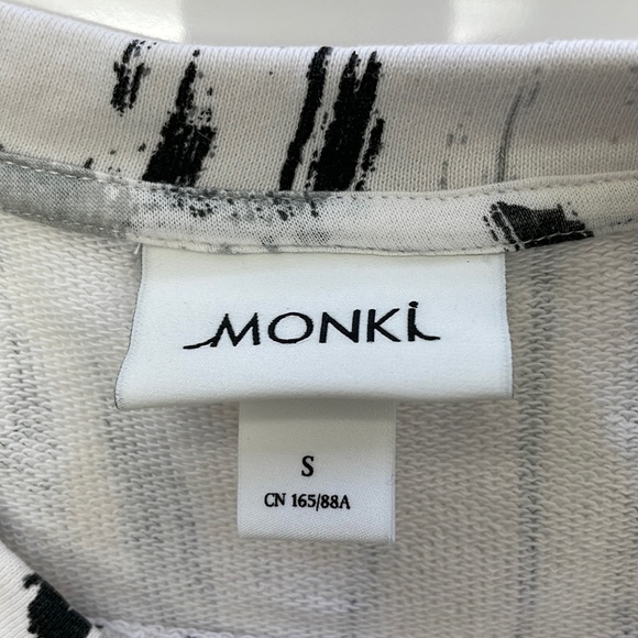NWOT • Monki Crew Neck Terry Pullover in Paint Stroke Print. - Picture 6 of 14